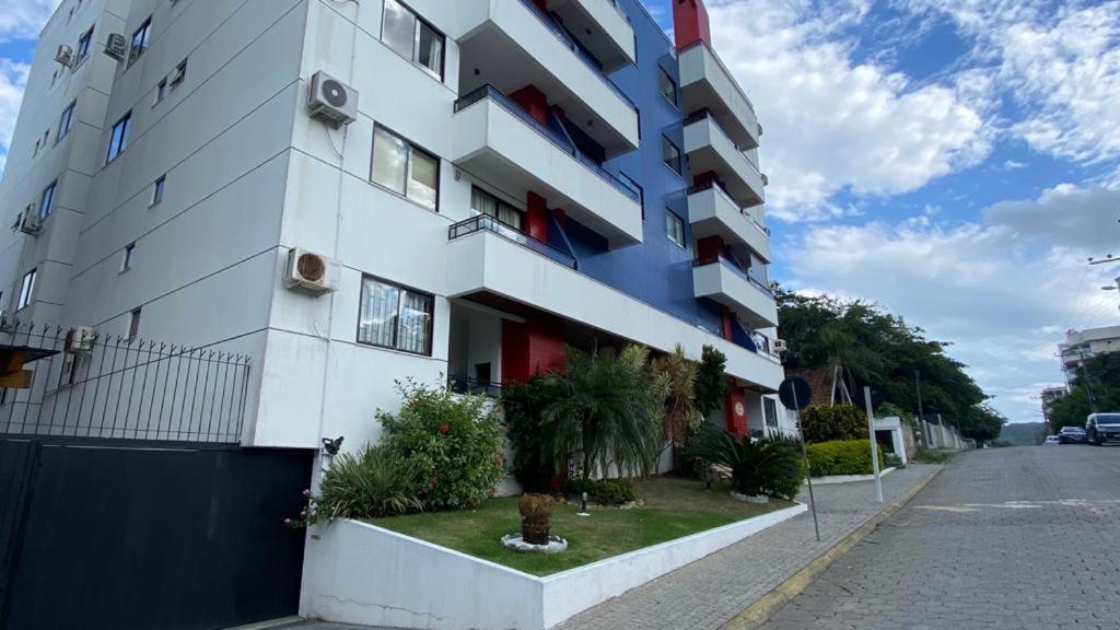 Bombas/ Bombinhas, A 50M Do Mar, Apartamento 2 Quartos, Com Churrasqueira Na Sacada, Ar E Wi-Fi Экстерьер фото